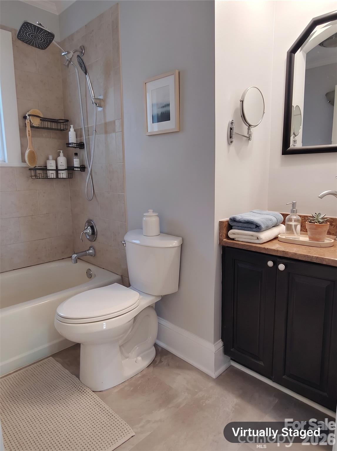 23 Woodley Avenue Property Photo 6