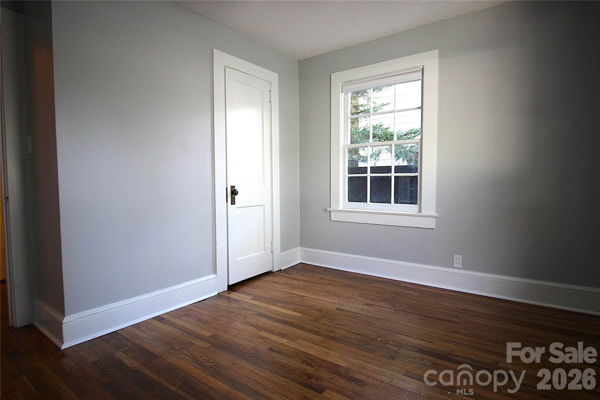 23 Woodley Avenue Property Photo 11