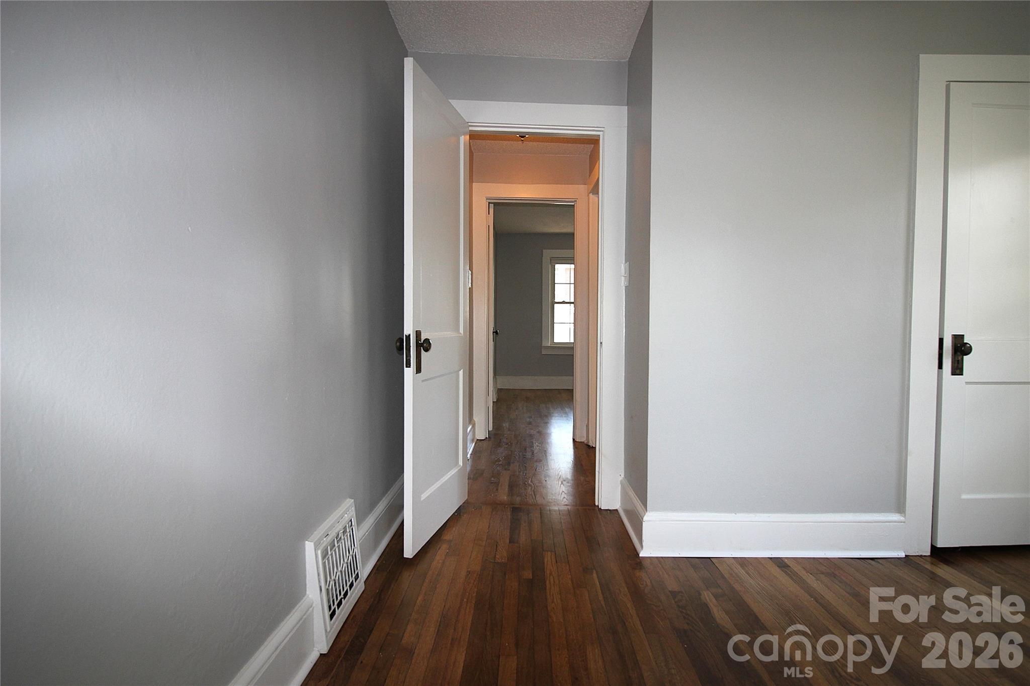 23 Woodley Avenue Property Photo 12