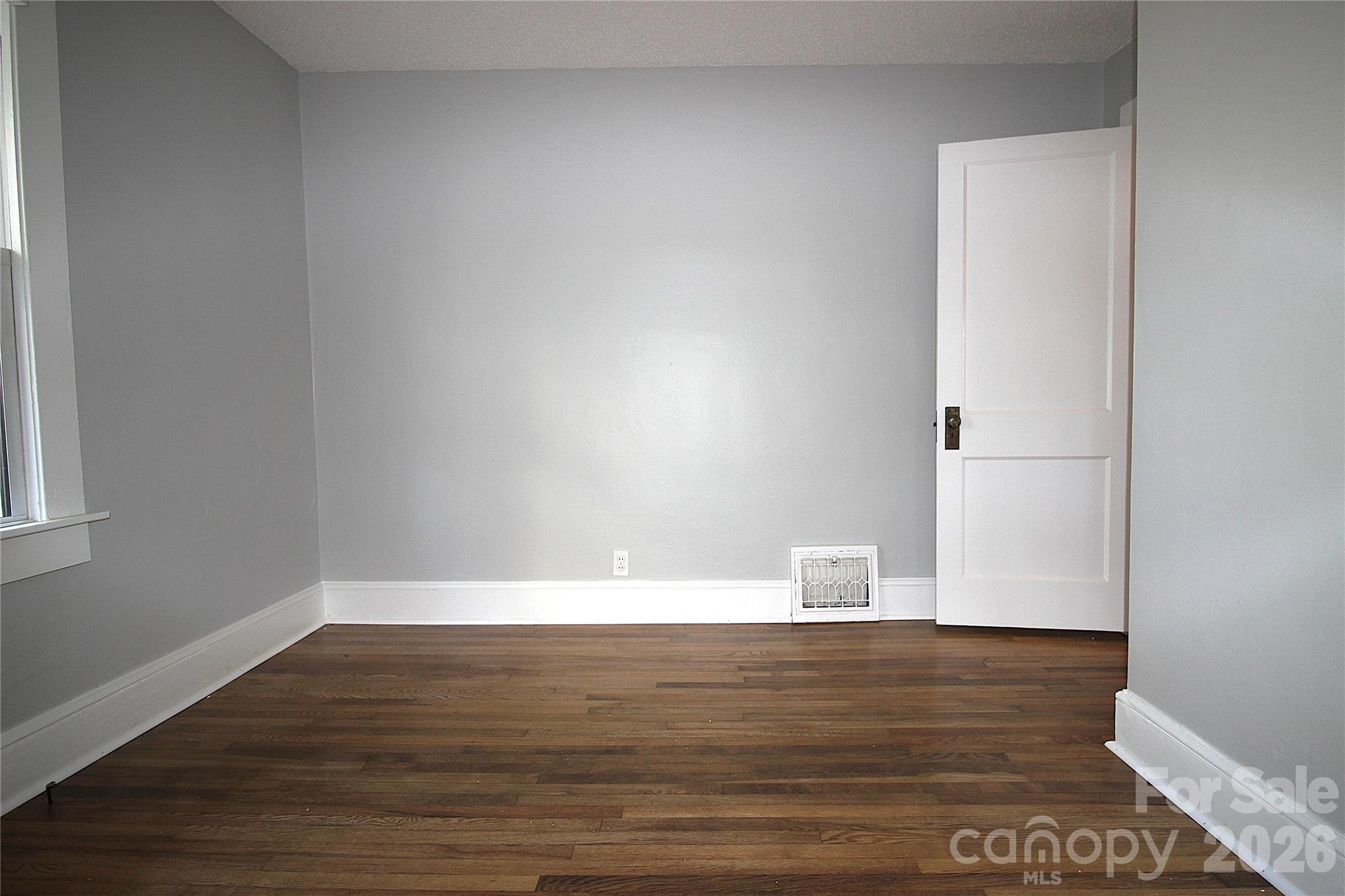 23 Woodley Avenue Property Photo 14