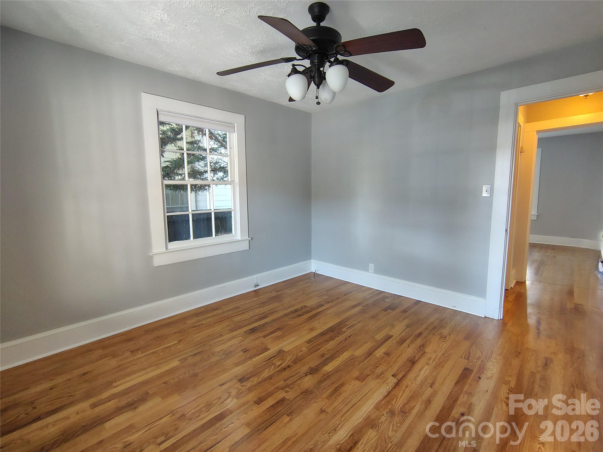 23 Woodley Avenue Property Photo 18