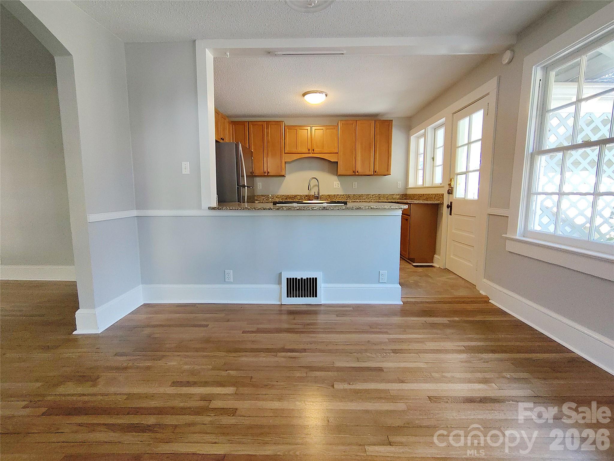 23 Woodley Avenue Property Photo 21