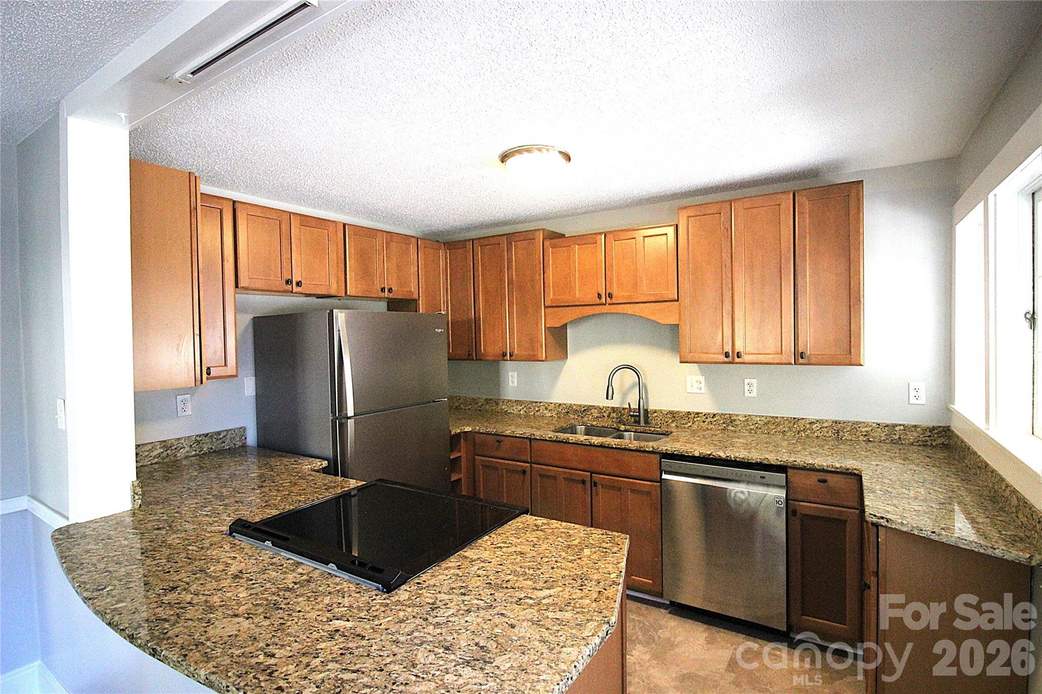23 Woodley Avenue Property Photo 25