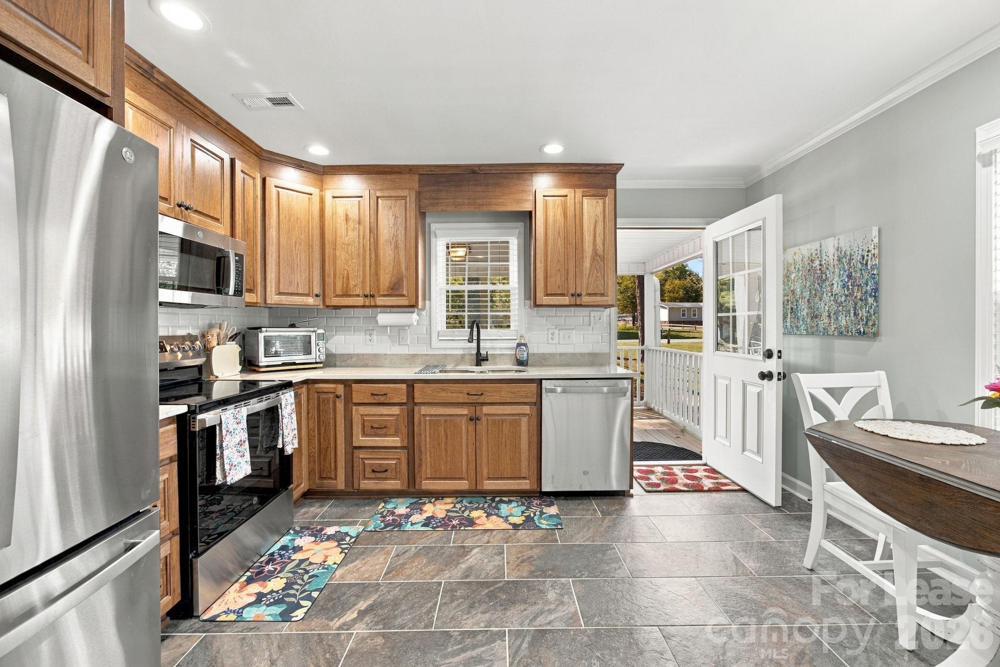 10051 Linwood Southmont Road Property Photo 22