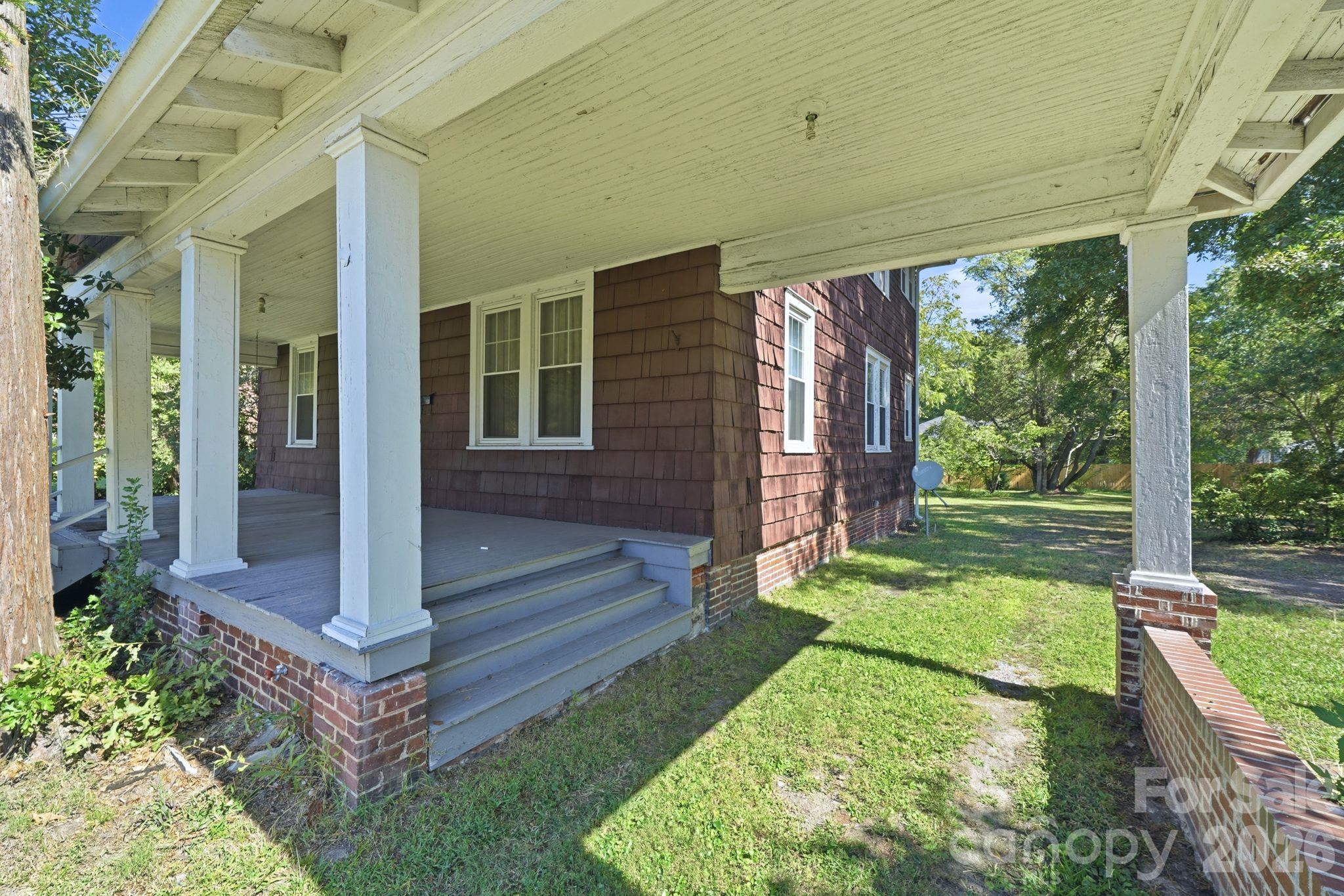 208 S Myrtle School Road Property Photo 2