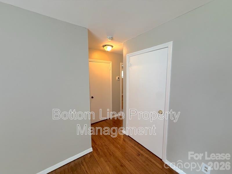 561 Blendwood Drive Property Photo 5