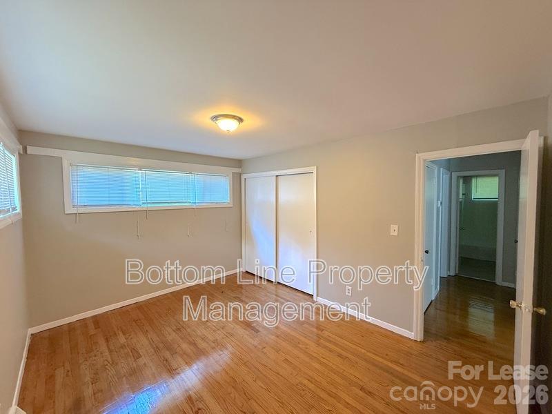 561 Blendwood Drive Property Photo 8