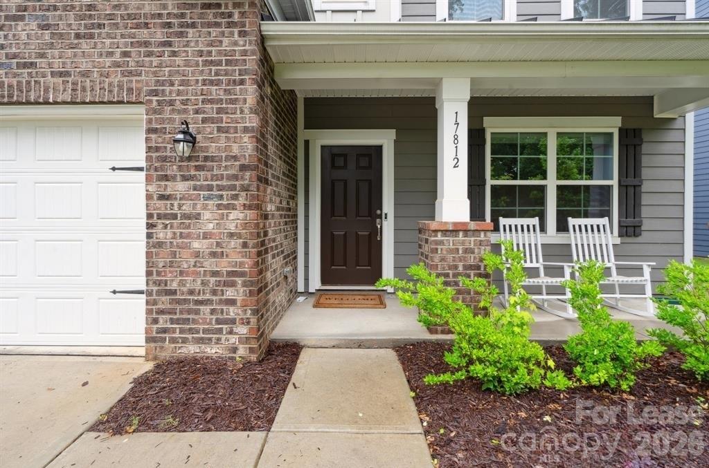 17812 New Mark Avenue Property Photo 3