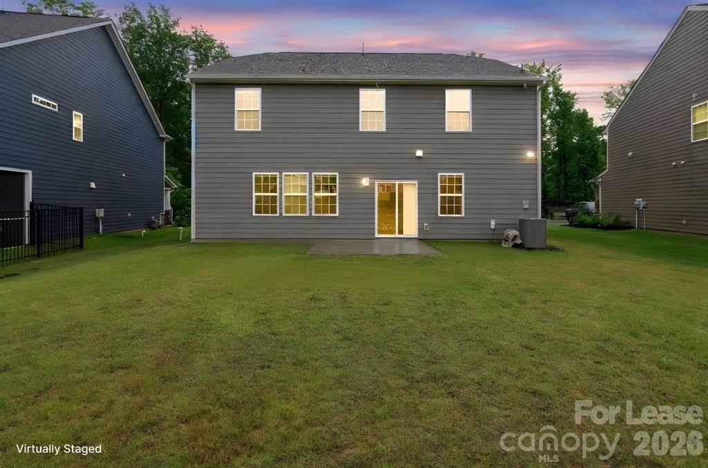 17812 New Mark Avenue Property Photo 28