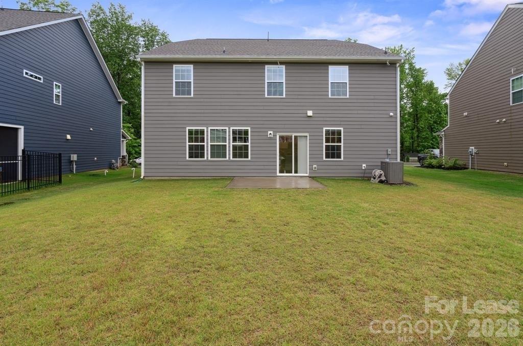 17812 New Mark Avenue Property Photo 29