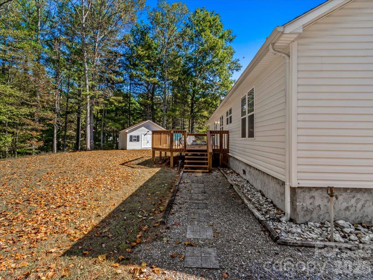 59 Higher Ground Lane Property Photo 10