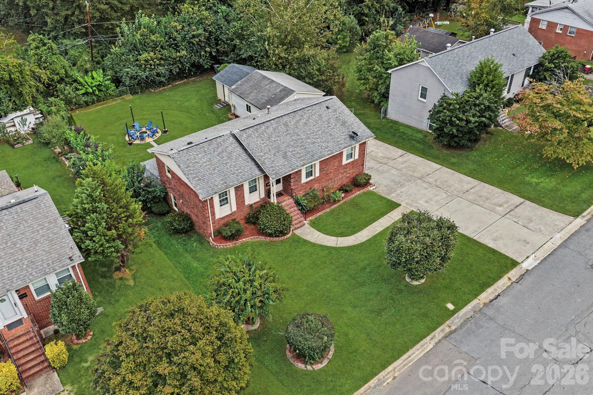 3931 Irvington Drive Property Photo 3