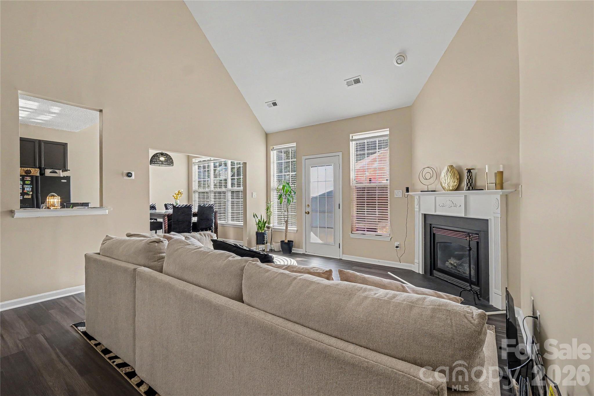 8030 Shiny Meadow Drive Property Photo 10