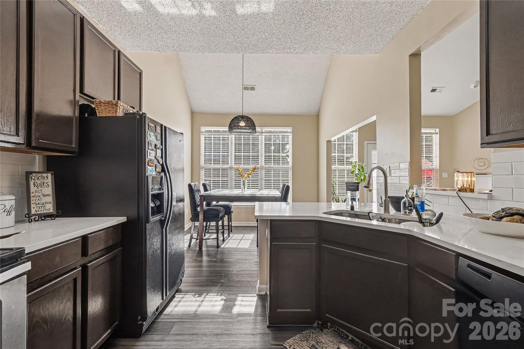 8030 Shiny Meadow Drive Property Photo 14