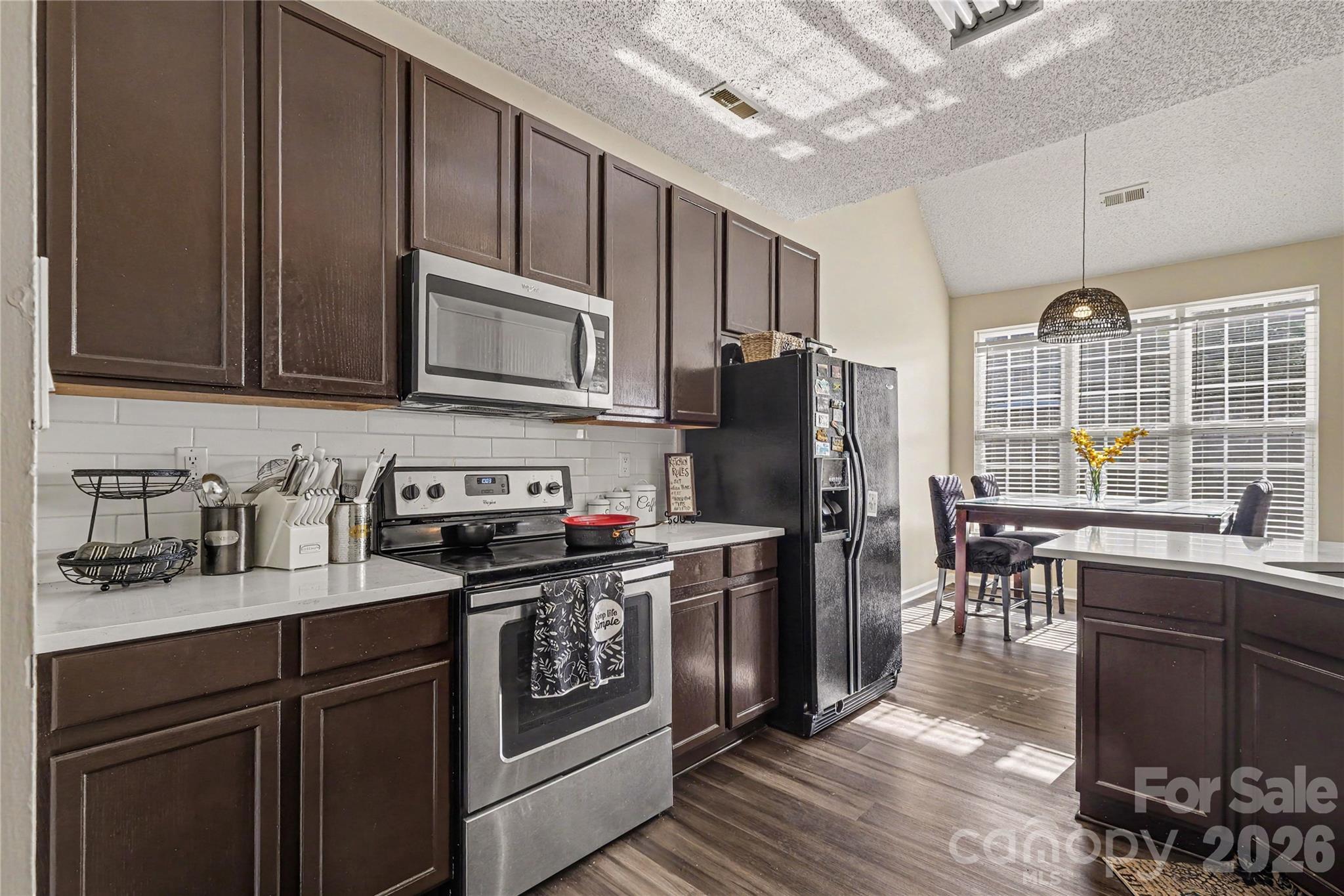 8030 Shiny Meadow Drive Property Photo 15