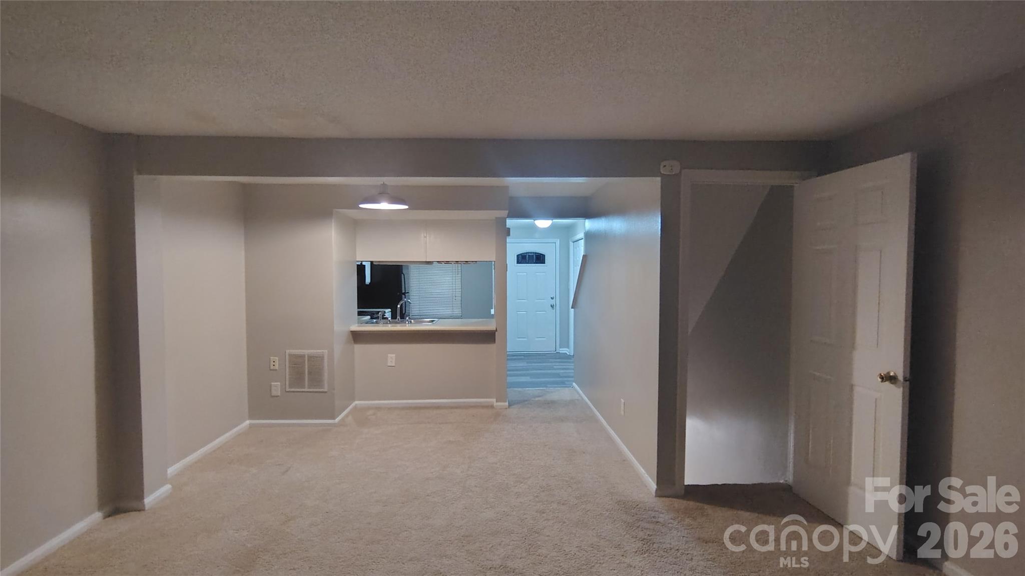 9624 Vinca Circle C Property Photo 3