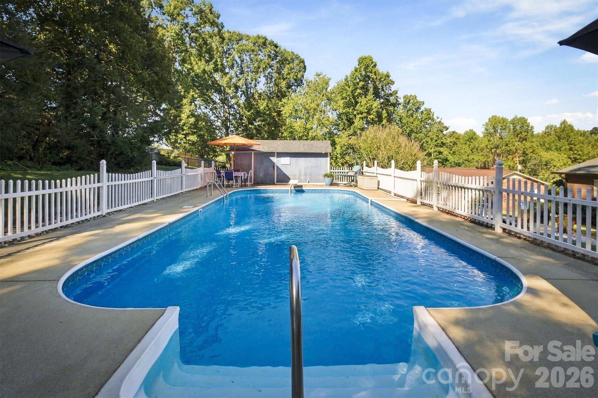 2010 Eastbrook Circle Property Photo 10