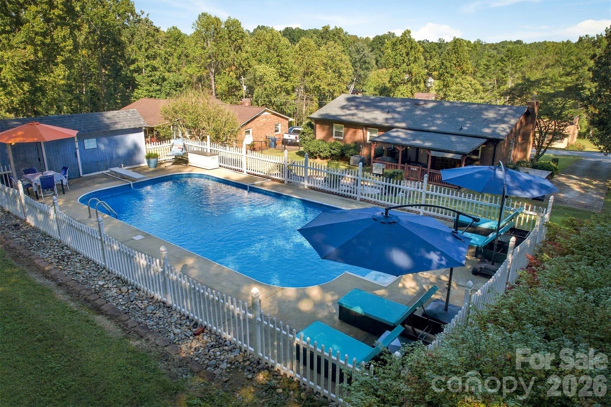 2010 Eastbrook Circle Property Photo 11