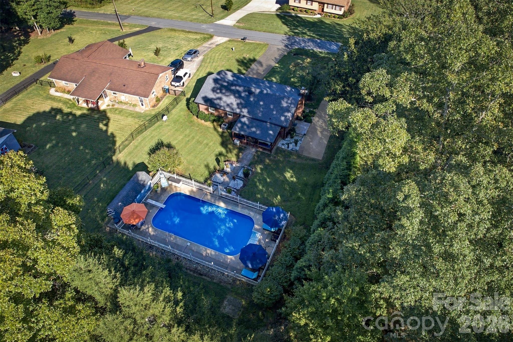 2010 Eastbrook Circle Property Photo 15