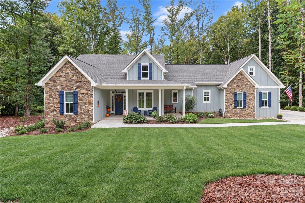 618 Saint Cloud Drive Property Photo 1