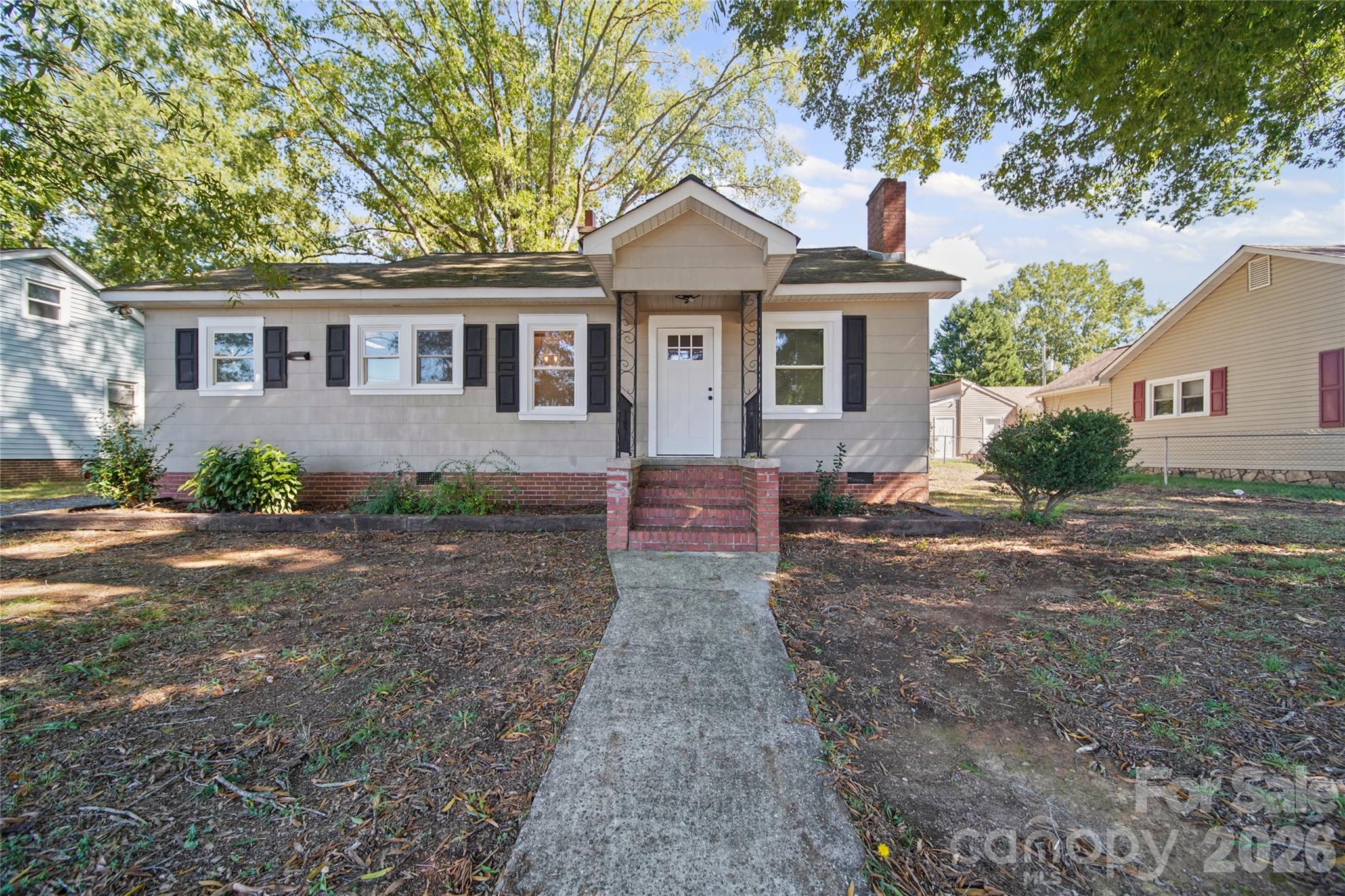 215 Arey Avenue Property Photo 1