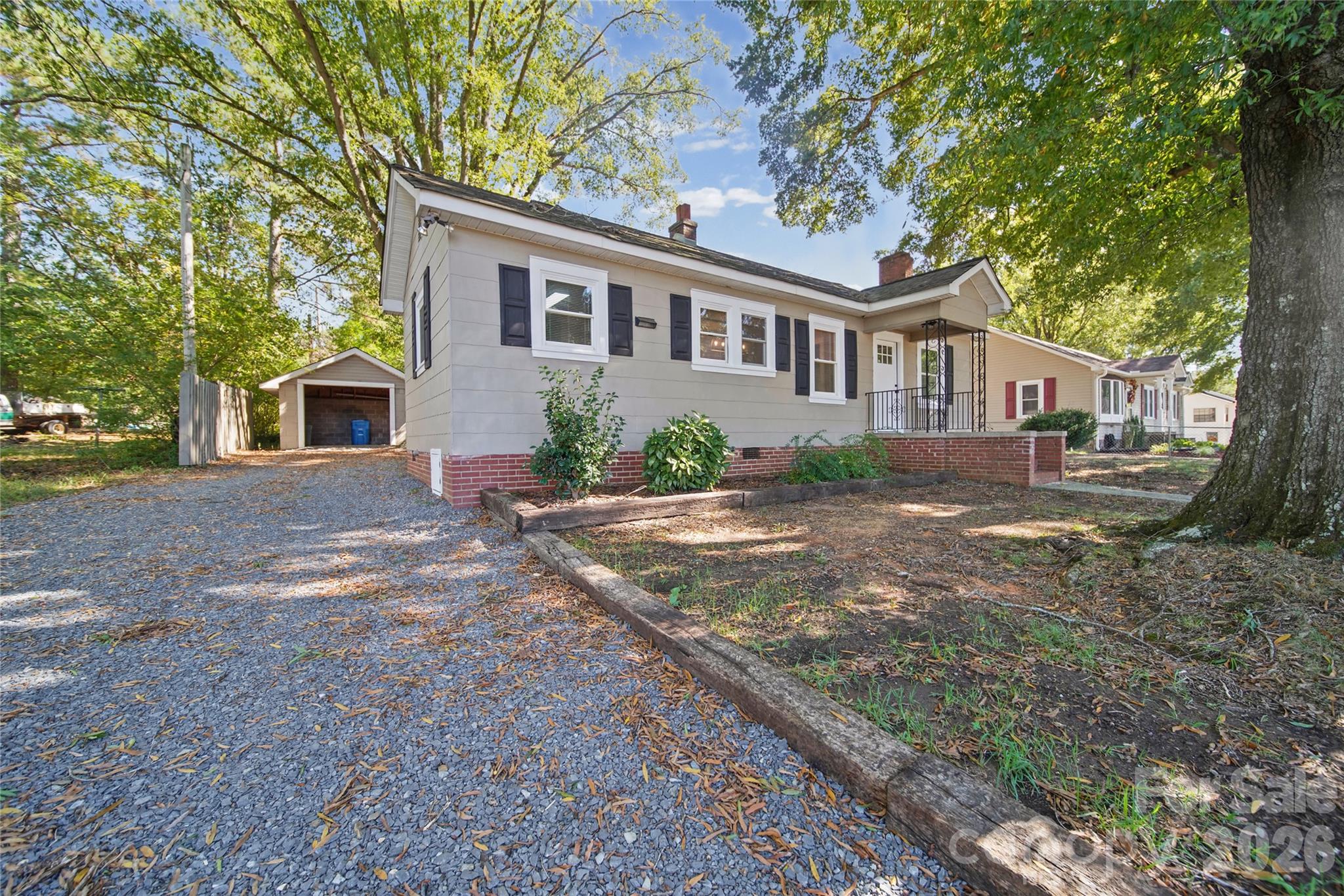 215 Arey Avenue Property Photo 3
