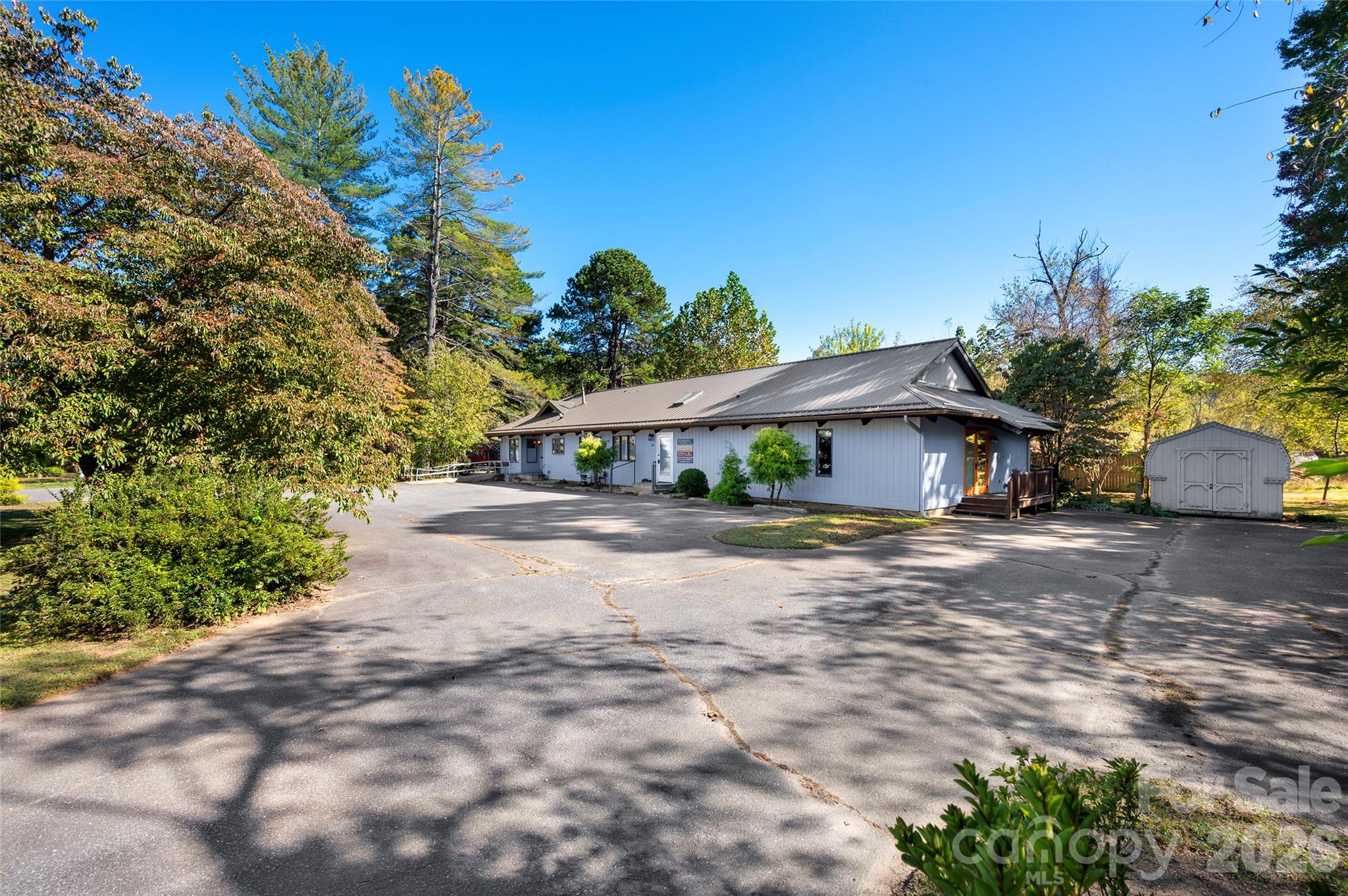 130 Center Avenue Property Photo 1