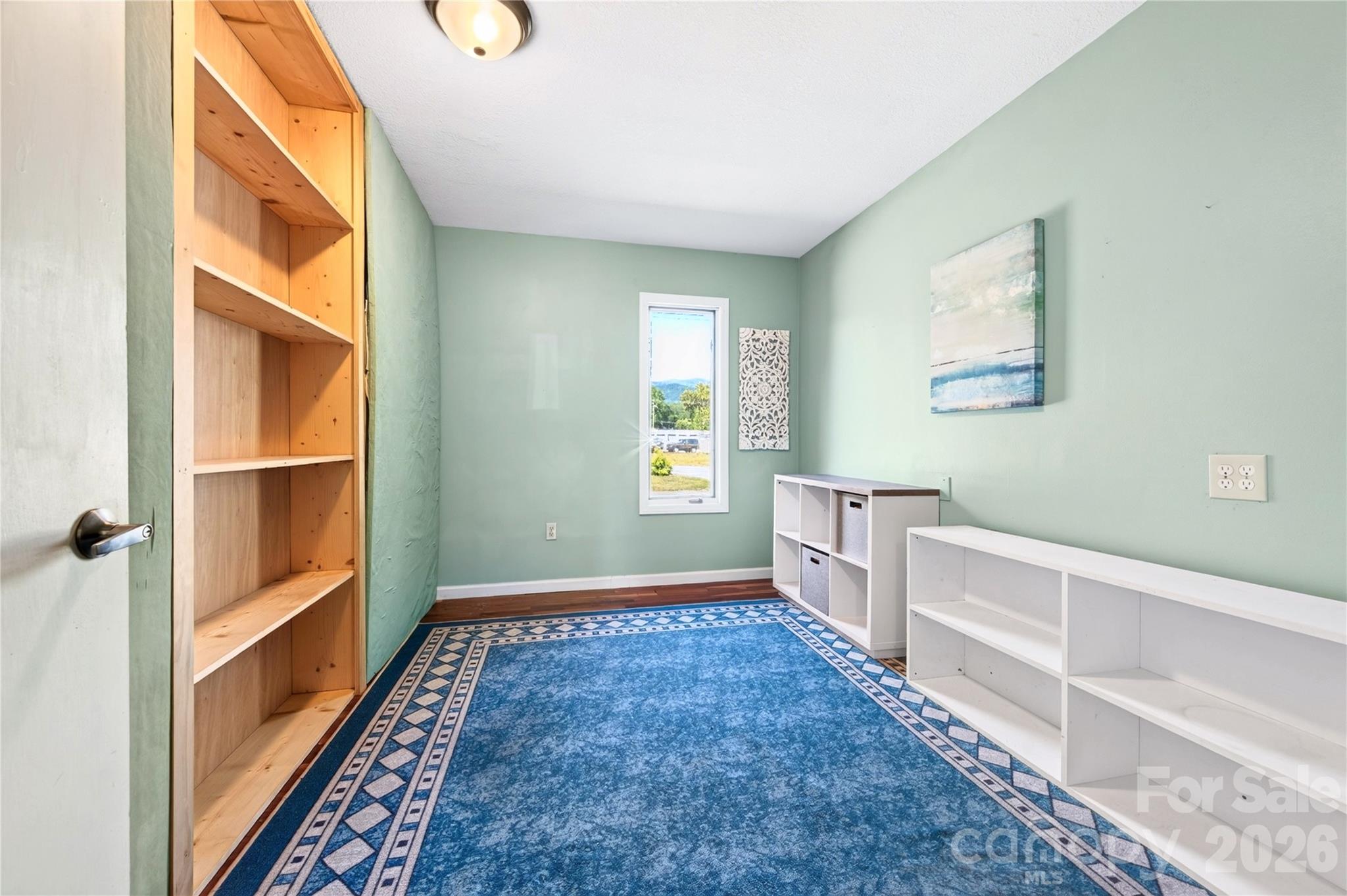 130 Center Avenue Property Photo 34