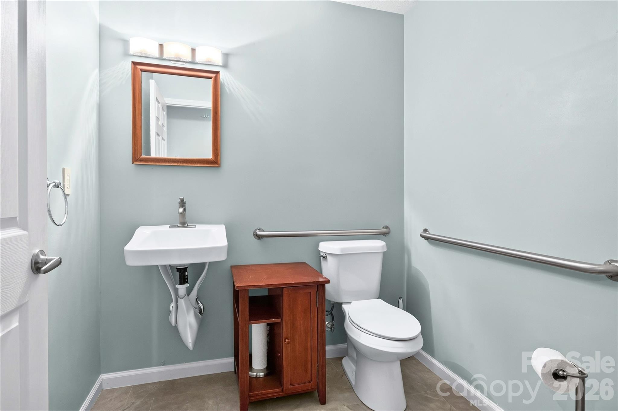 130 Center Avenue Property Photo 36