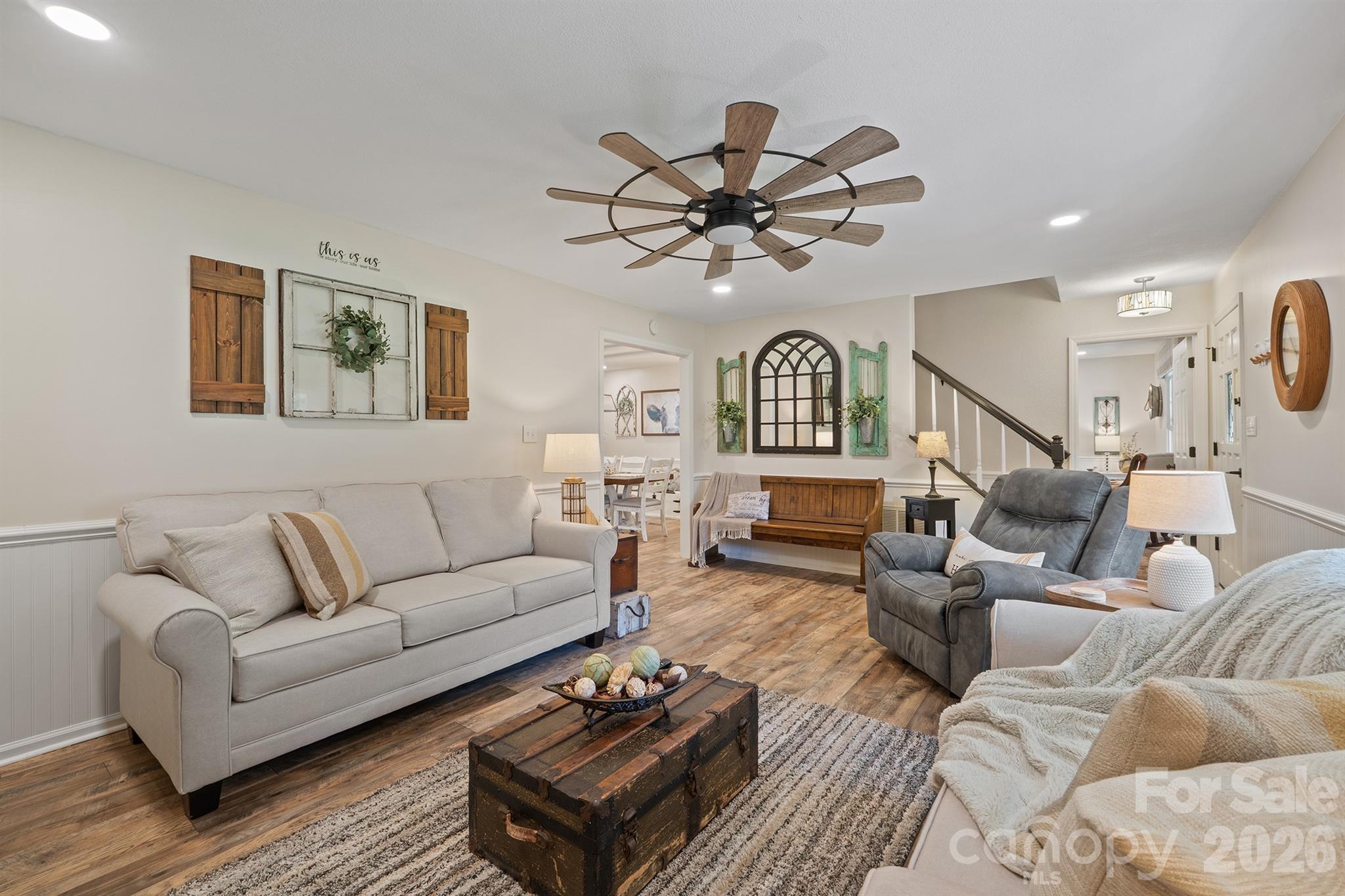 2105 Valley View Lane Property Photo 6