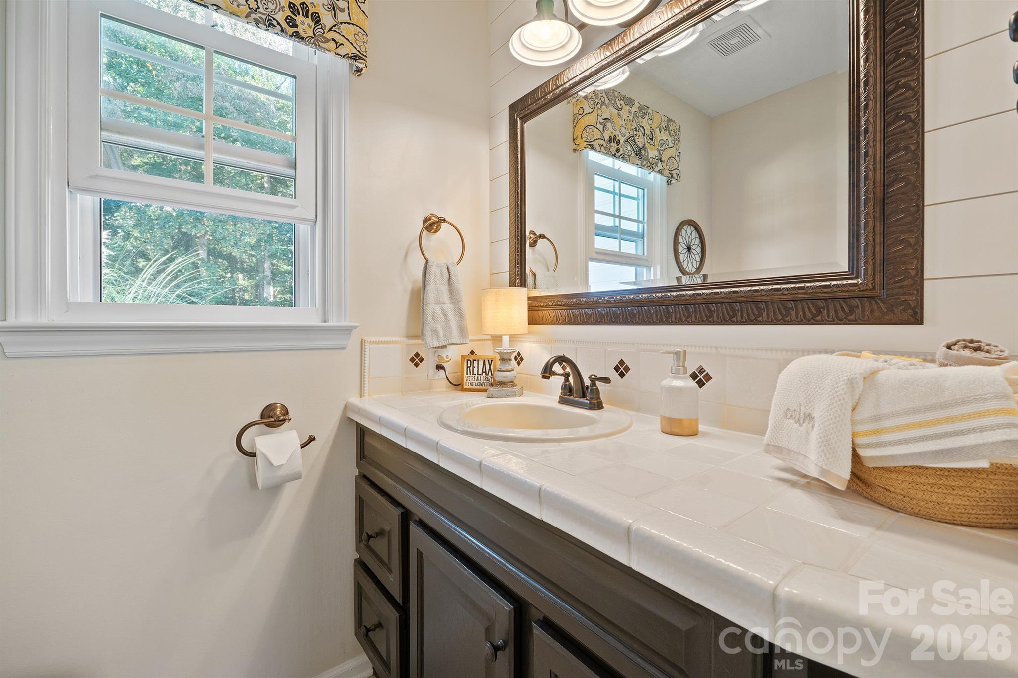 2105 Valley View Lane Property Photo 17