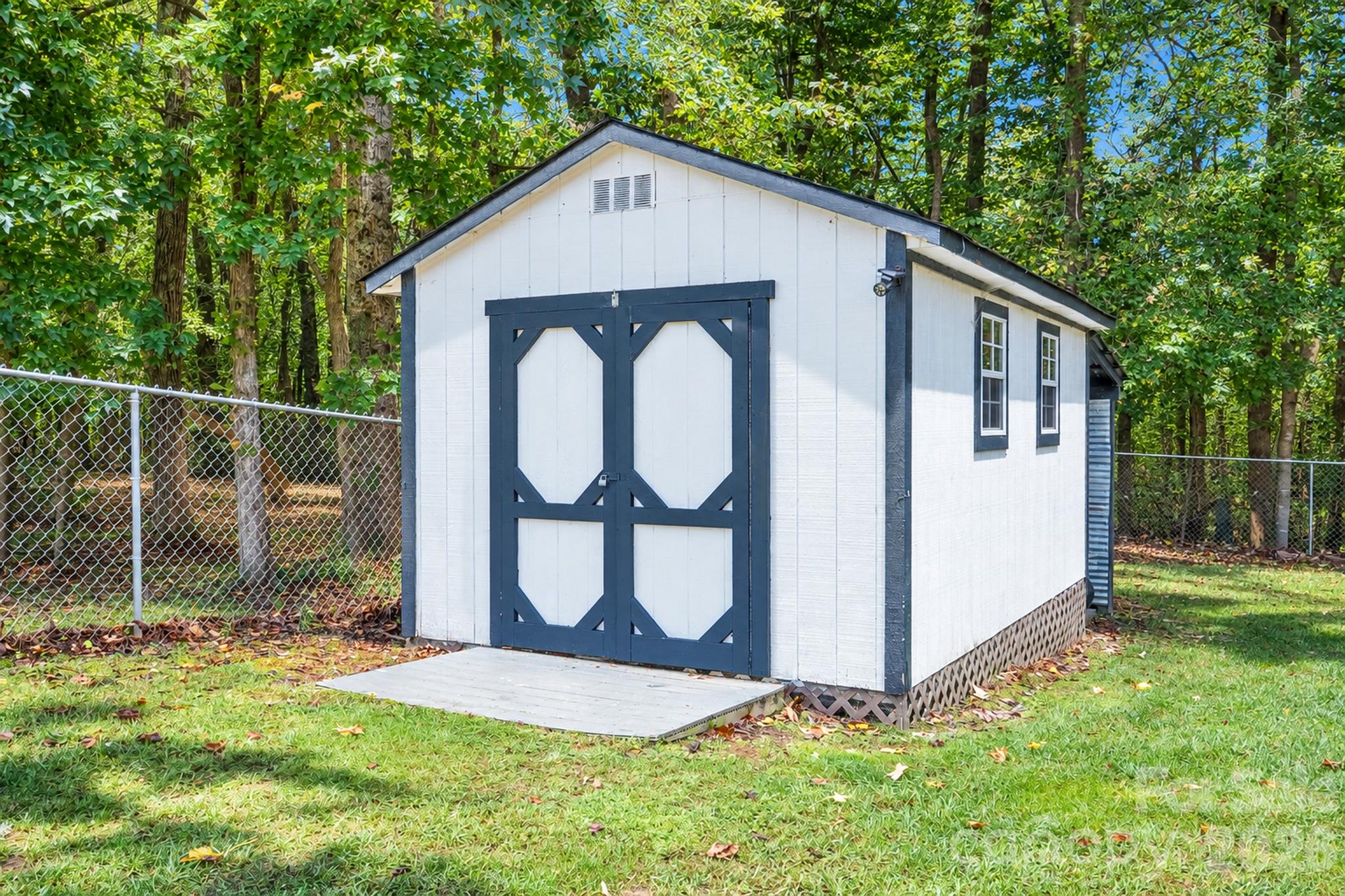 2105 Valley View Lane Property Photo 43
