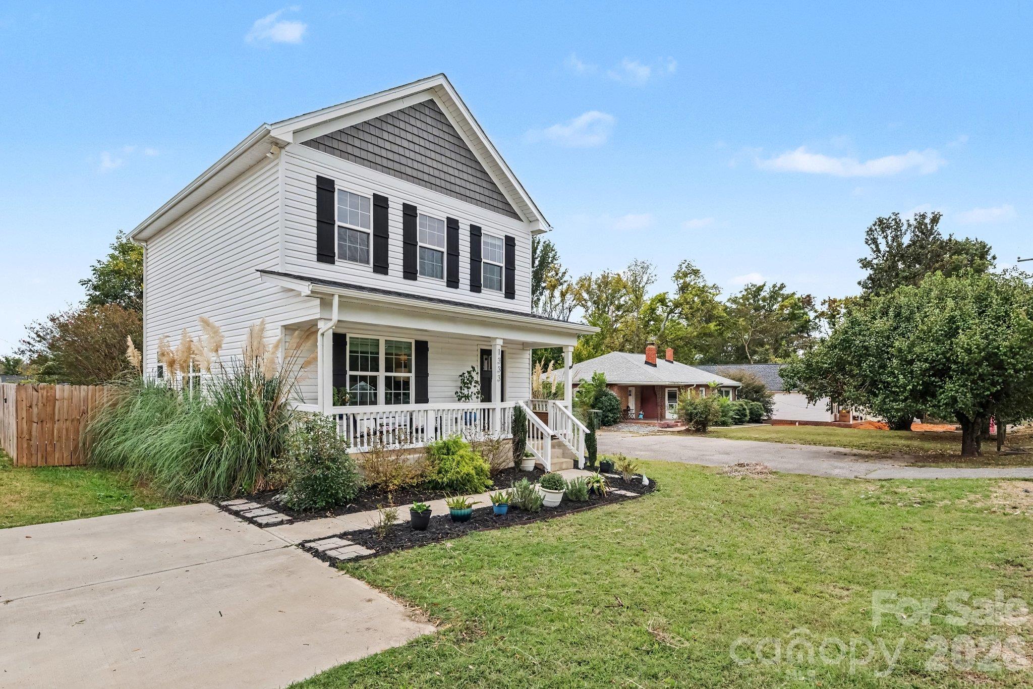 1333 Crawford Road Property Photo 3