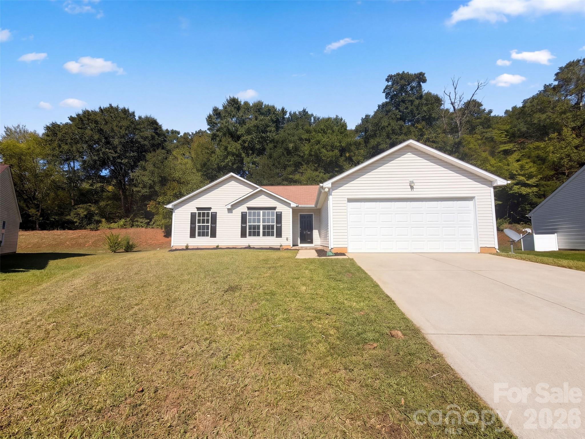 2094 Chapel Creek Road Property Photo 1
