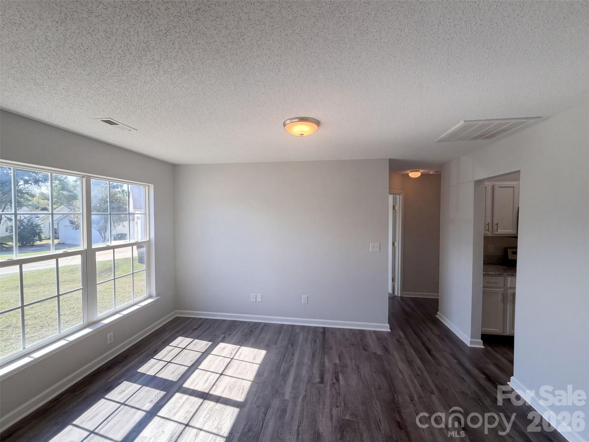 2094 Chapel Creek Road Property Photo 9