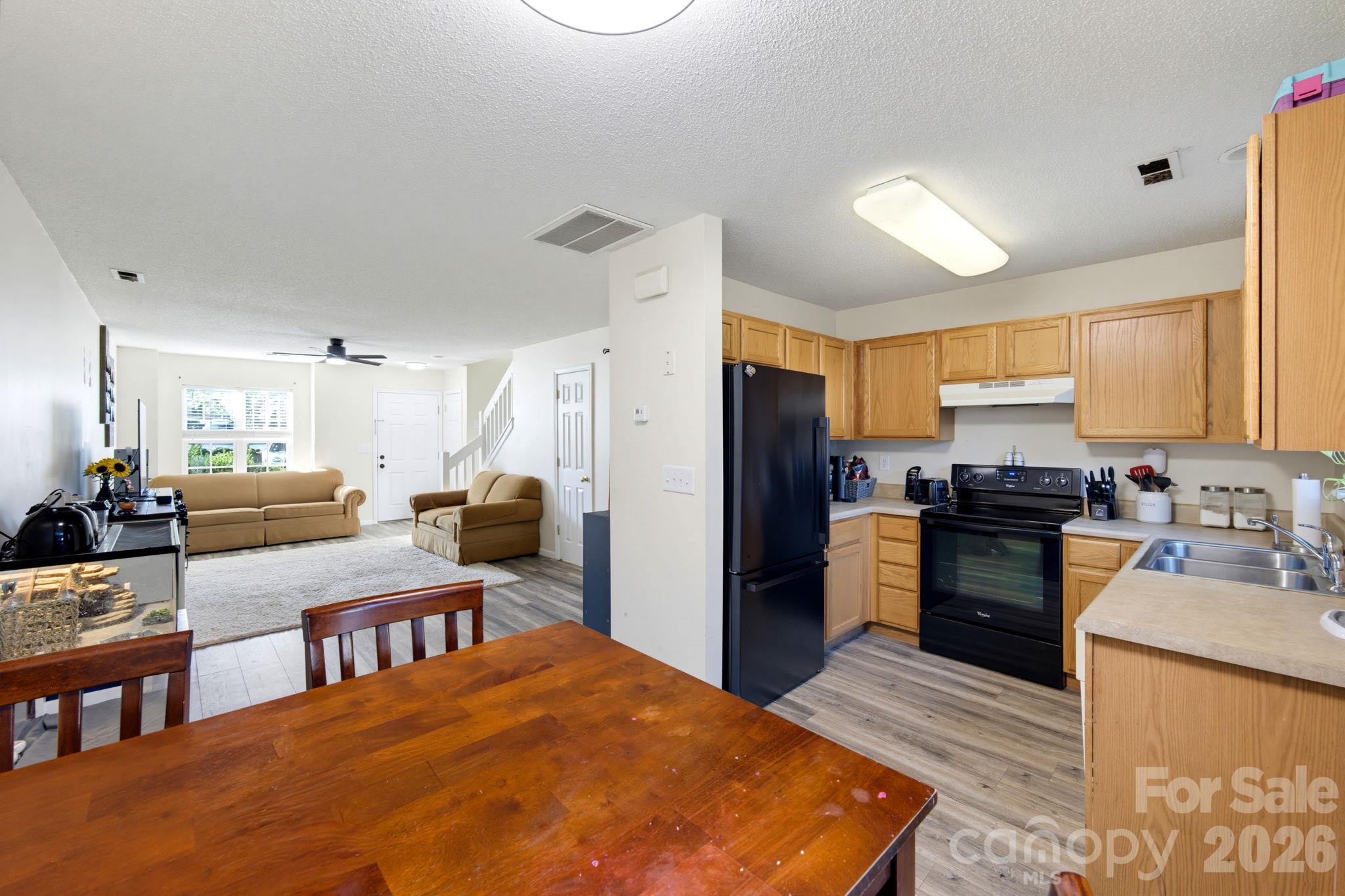 4012 Ashby Lane Property Photo 11
