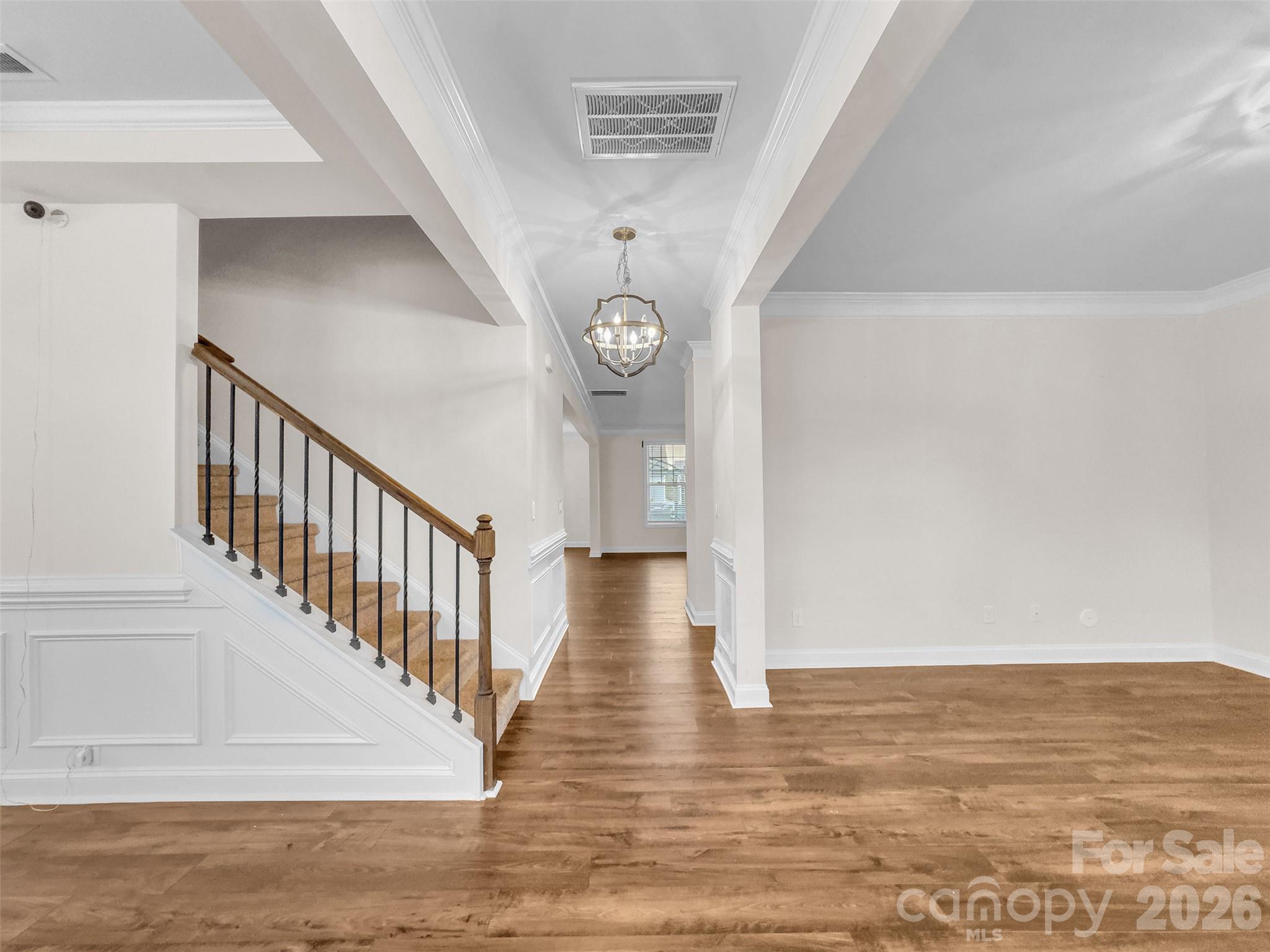 2045 Saddlebred Drive Property Photo 6