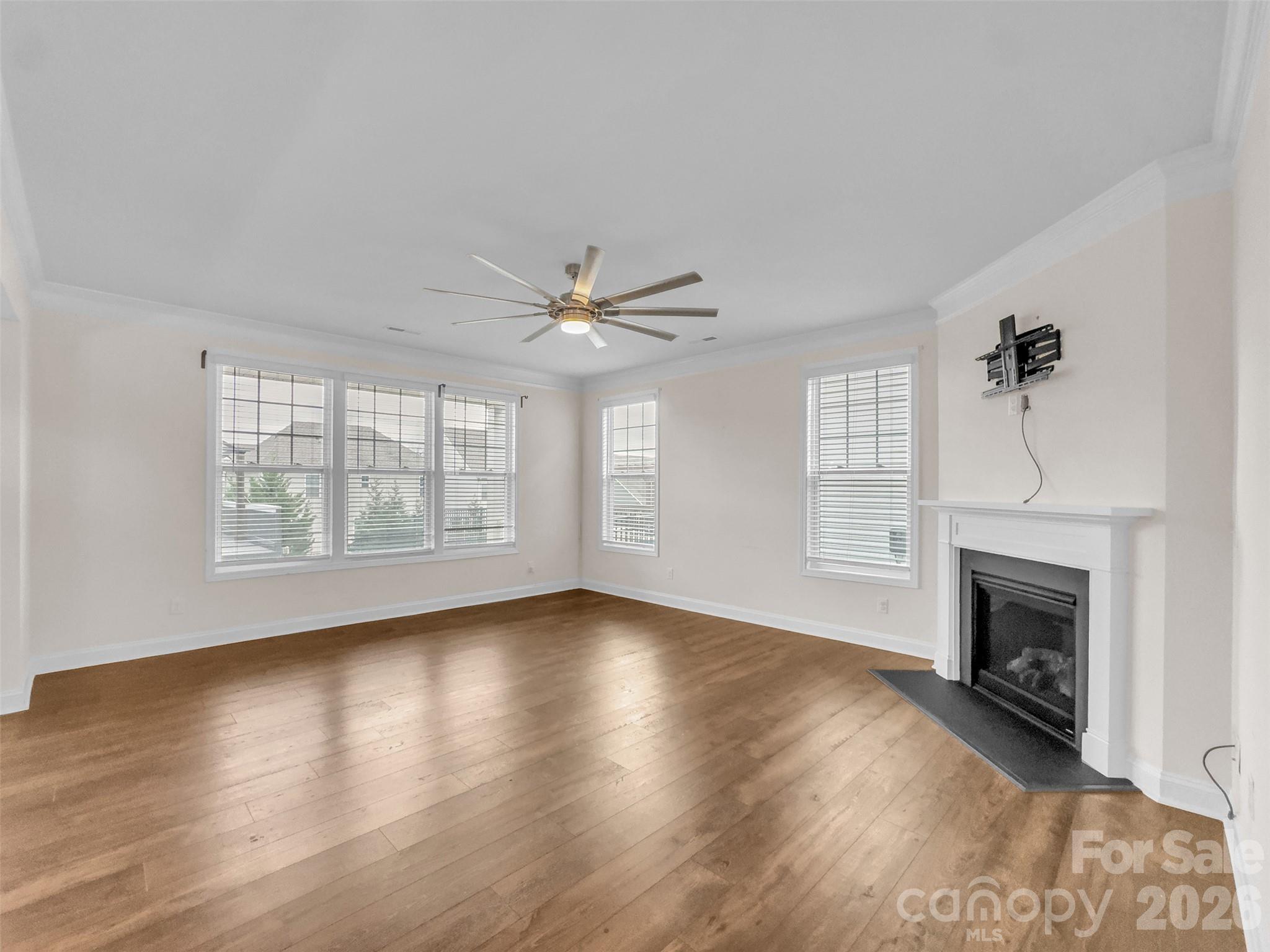 2045 Saddlebred Drive Property Photo 7