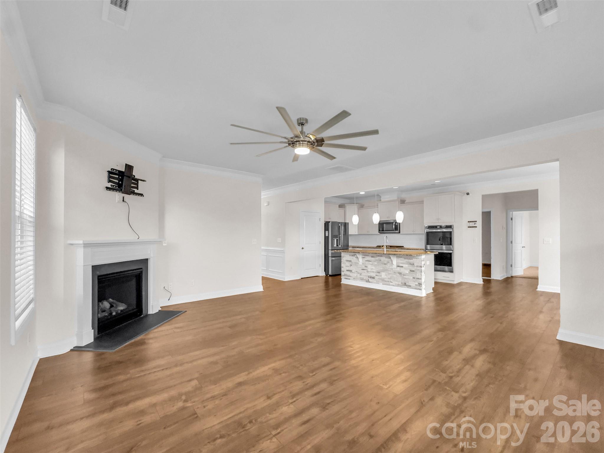 2045 Saddlebred Drive Property Photo 9
