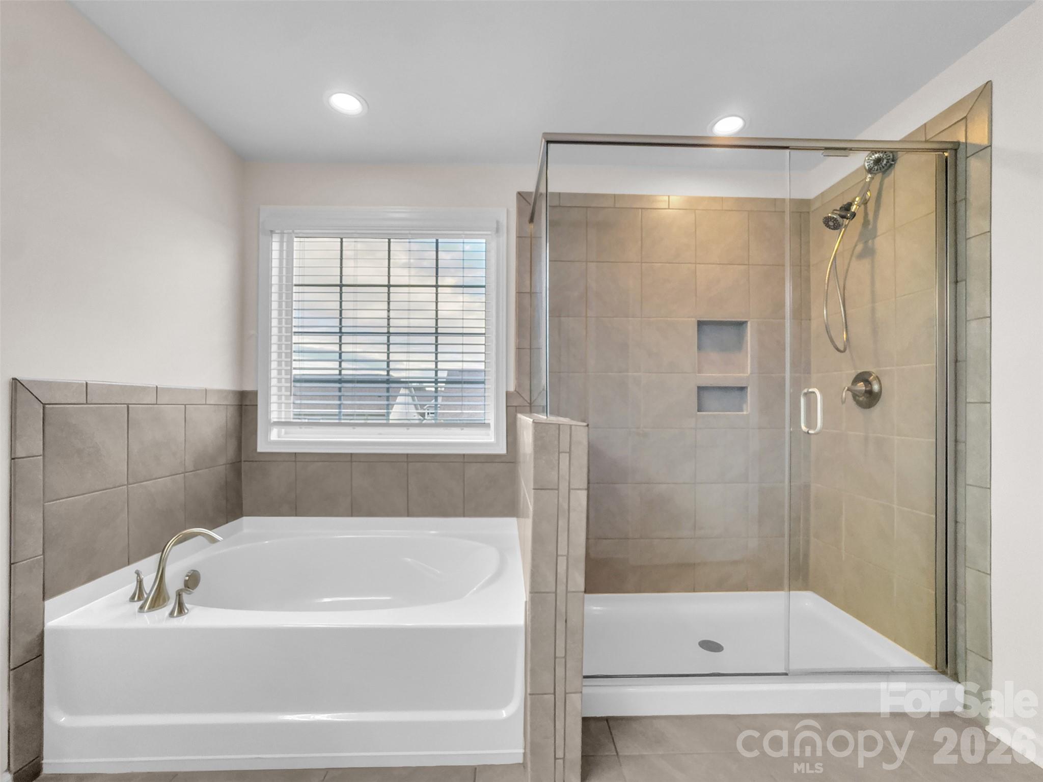 2045 Saddlebred Drive Property Photo 21
