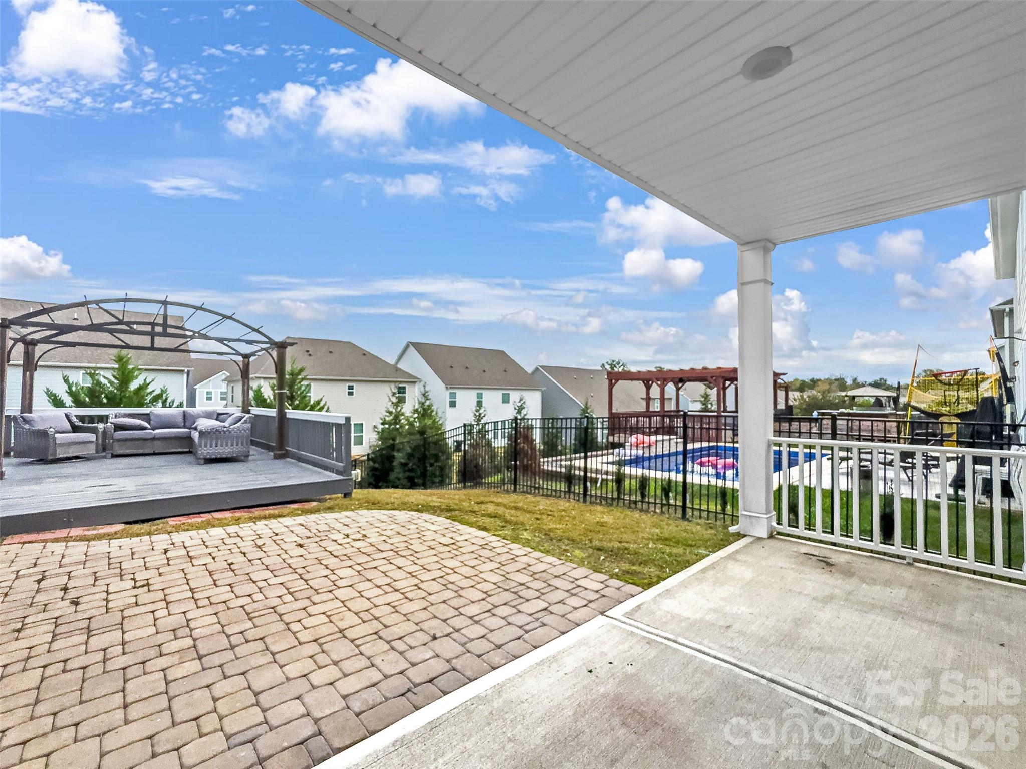 2045 Saddlebred Drive Property Photo 33