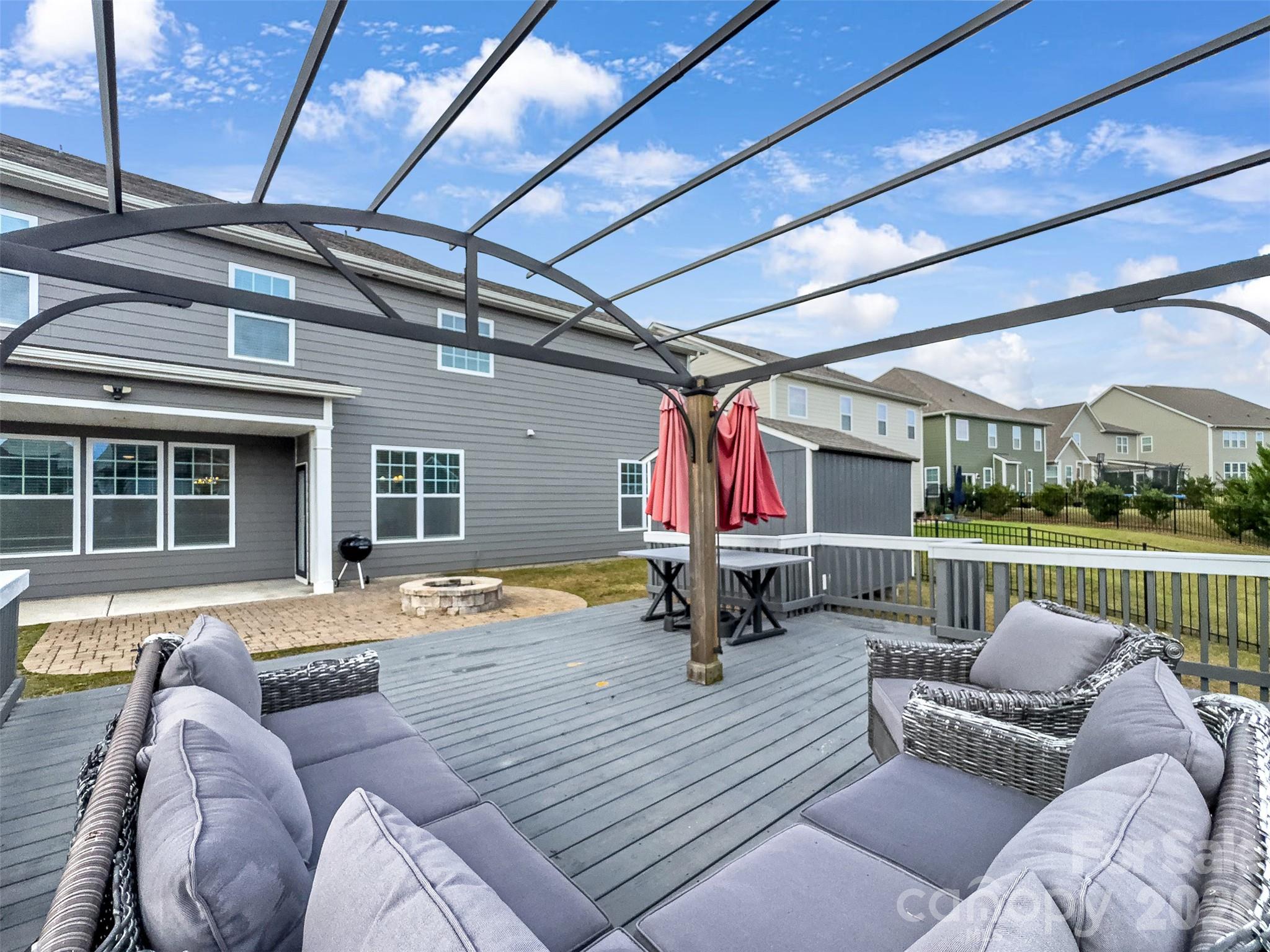 2045 Saddlebred Drive Property Photo 36