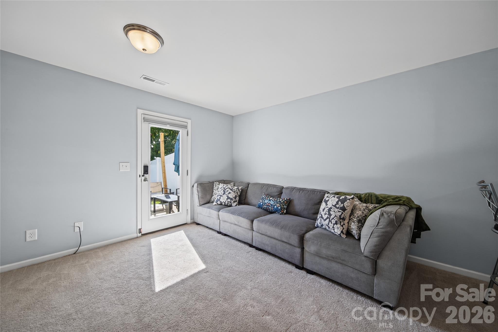 4907 Potter Road Property Photo 10