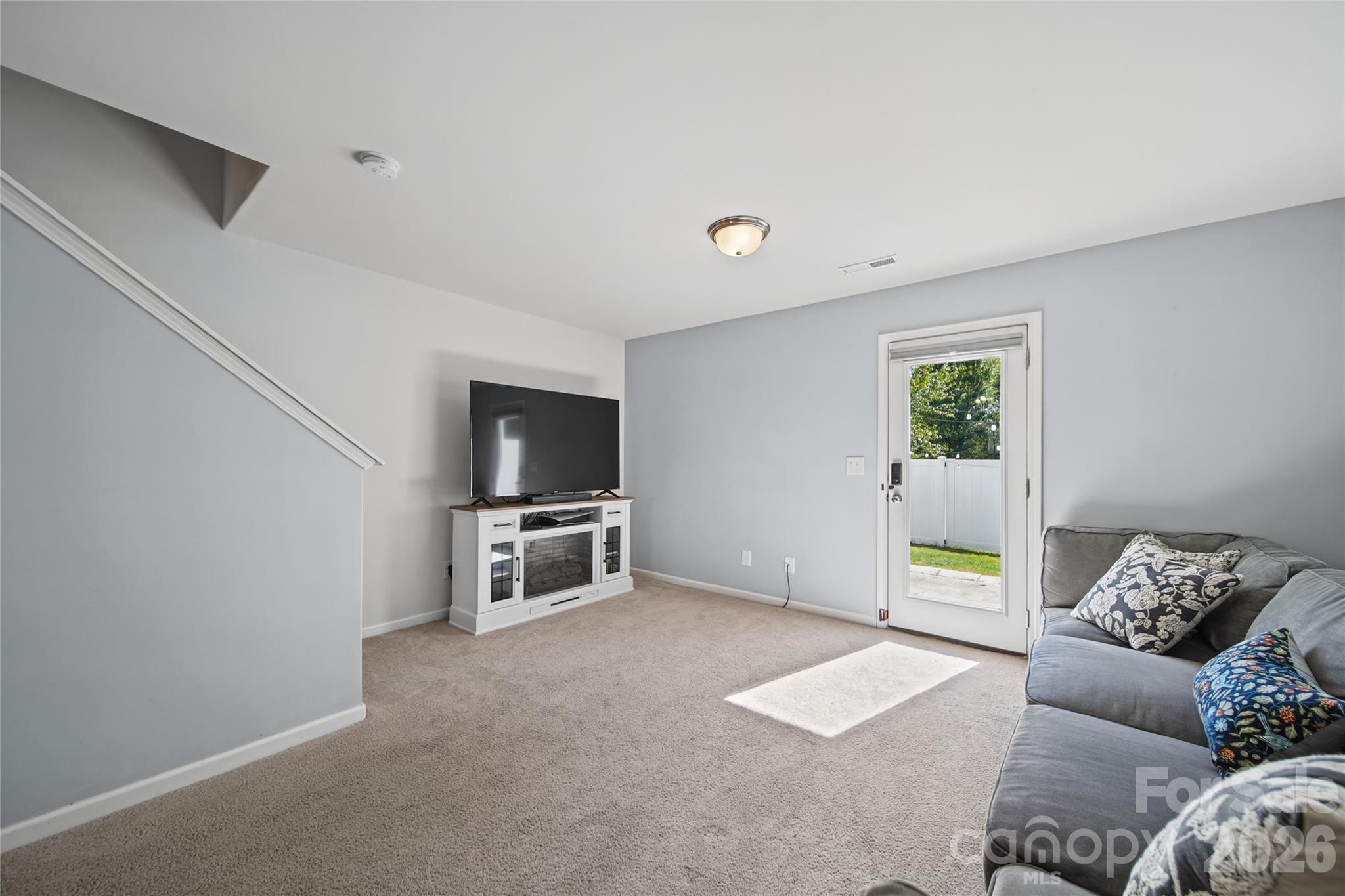 4907 Potter Road Property Photo 12