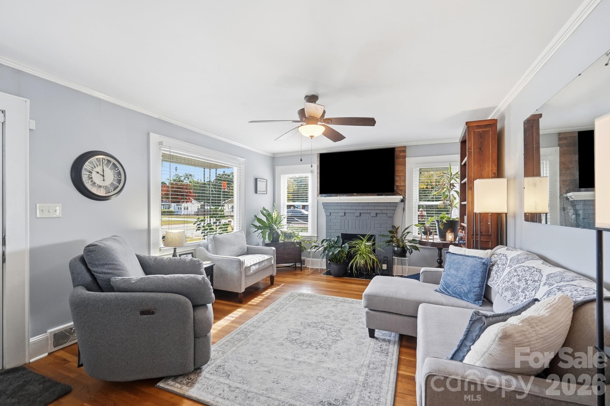 705 Deaton Street Property Photo 4