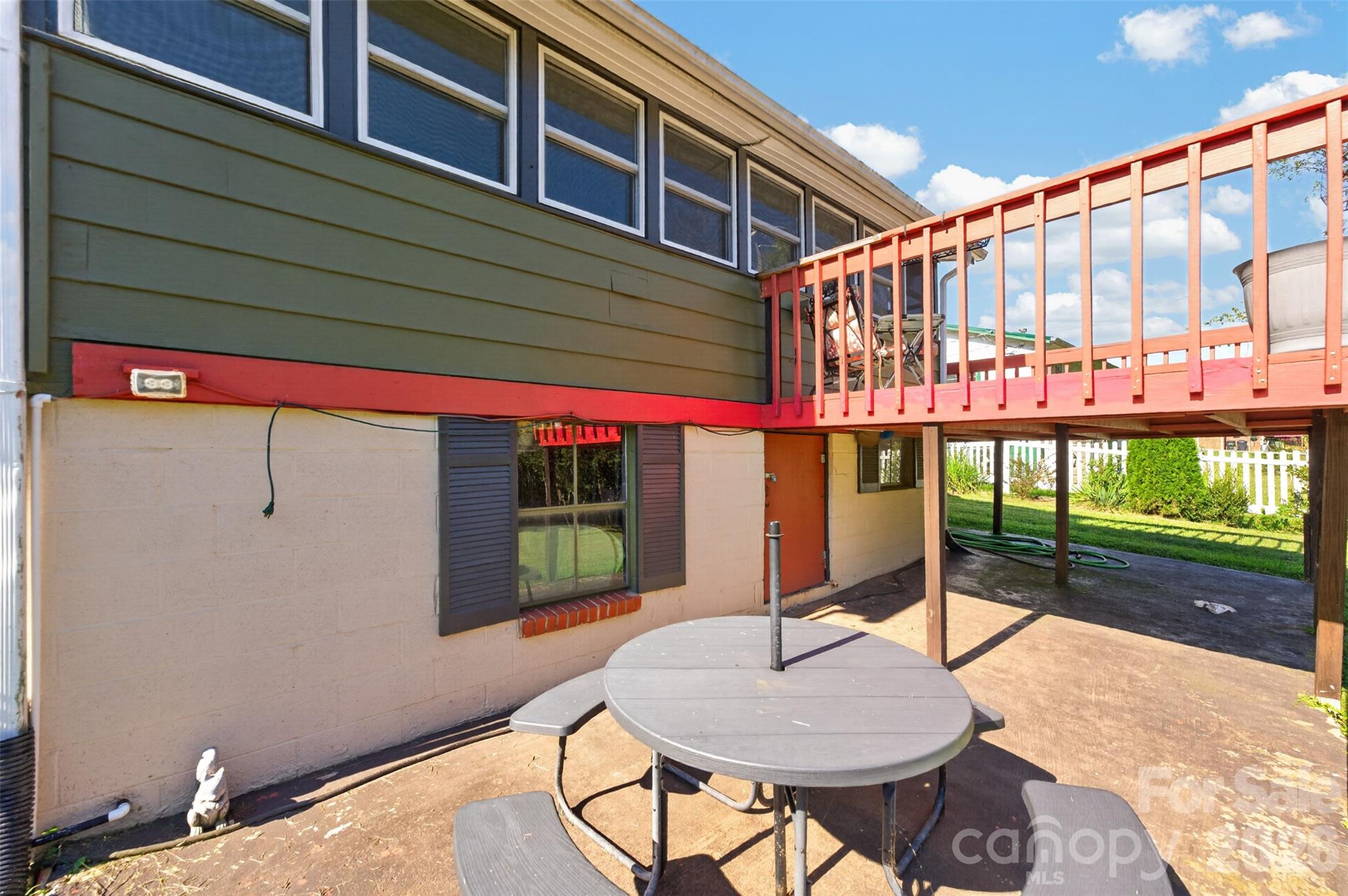 115 Spa Street Property Photo 3