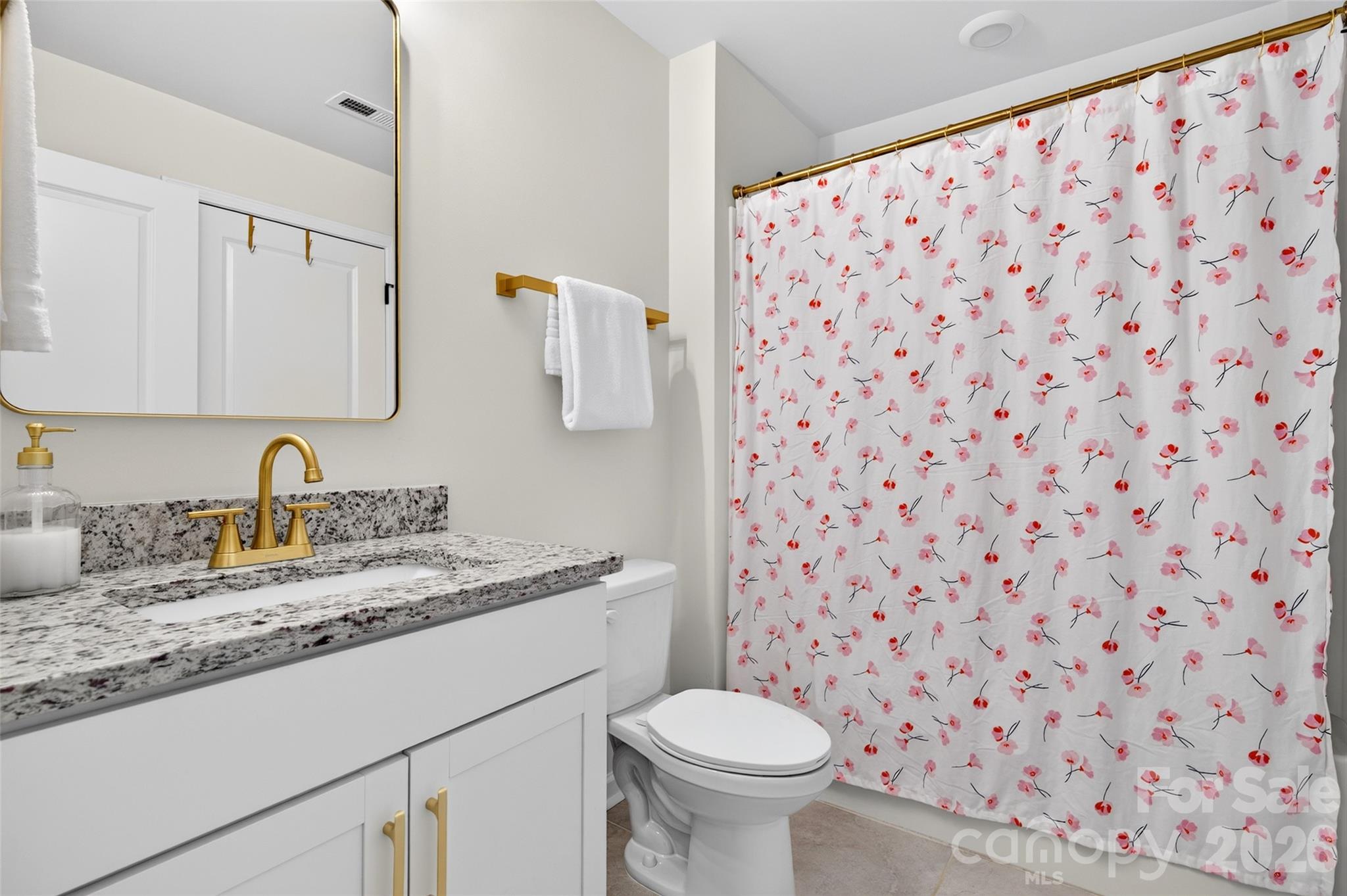 113 Vaughn Court Property Photo 28