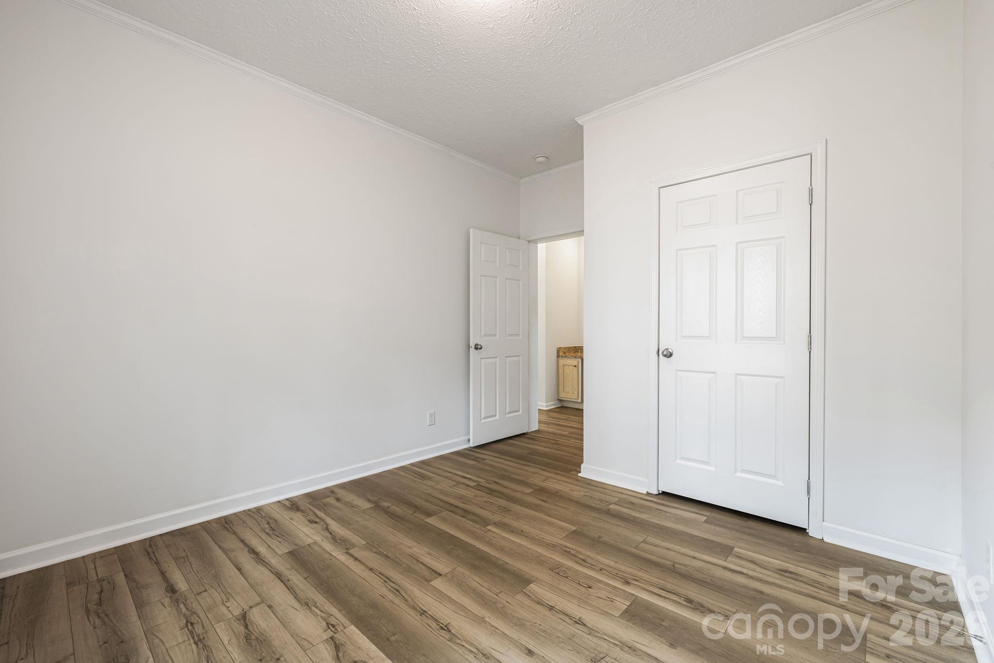 17 Berry Hill Road Property Photo 29