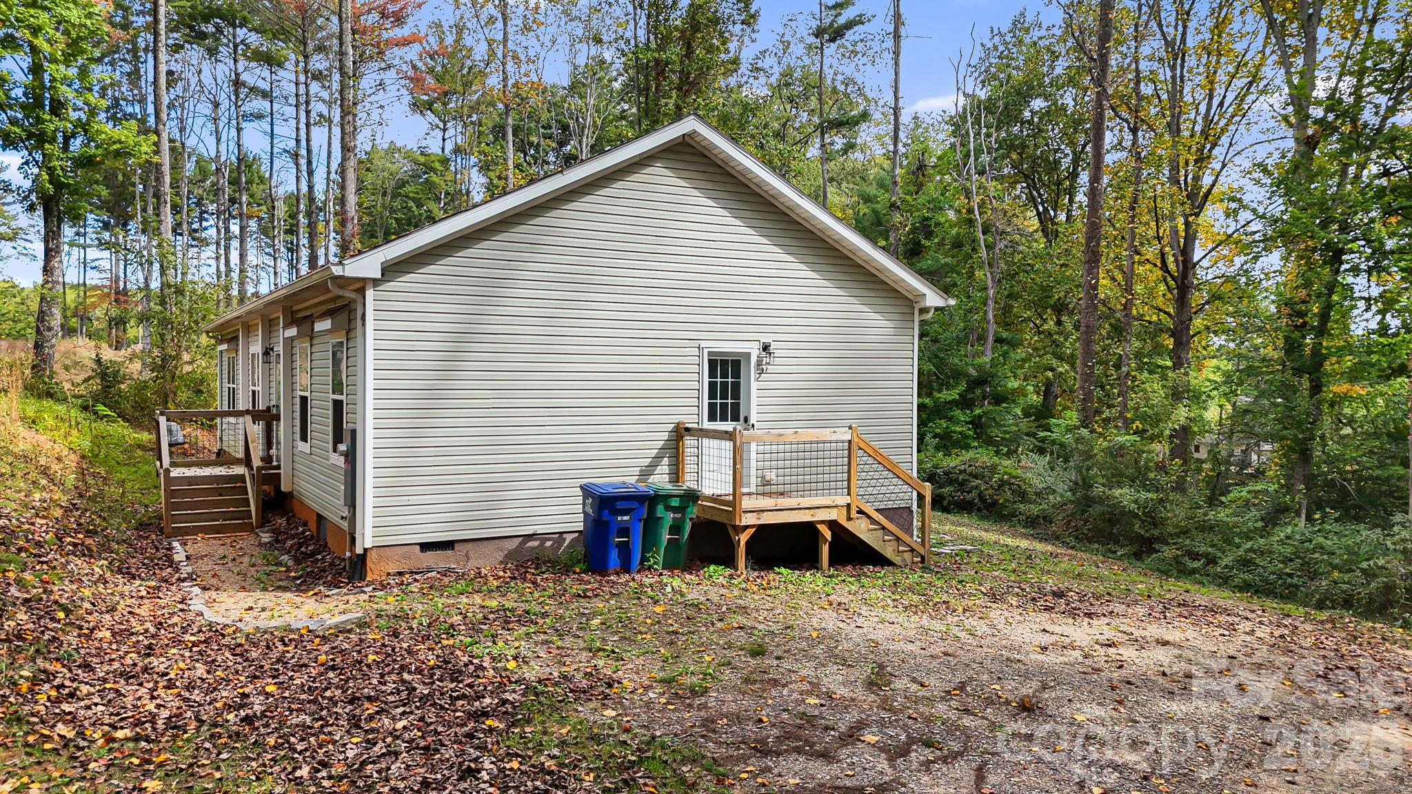 17 Berry Hill Road Property Photo 42