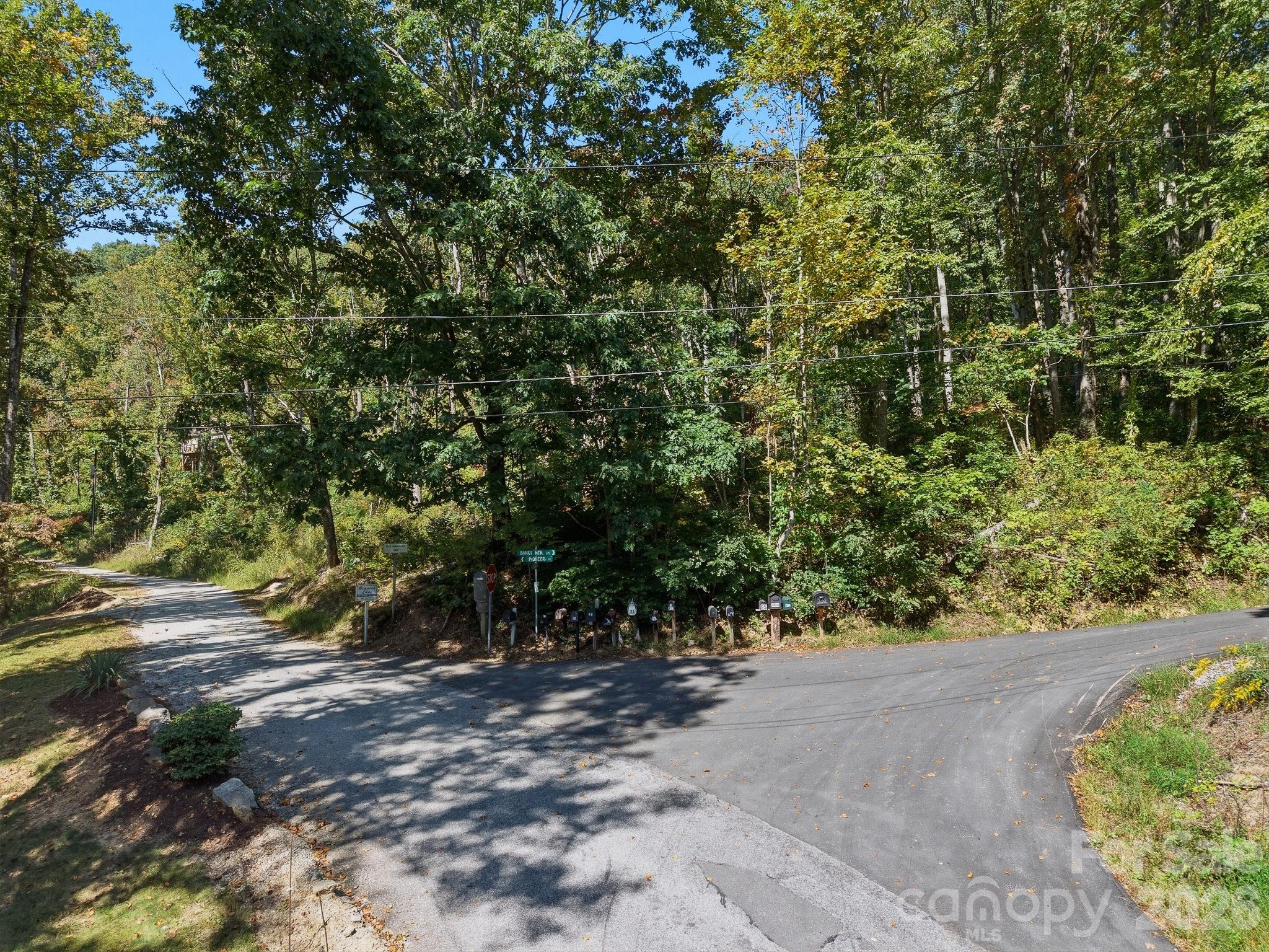 6 Pioneer Lane Property Photo 2
